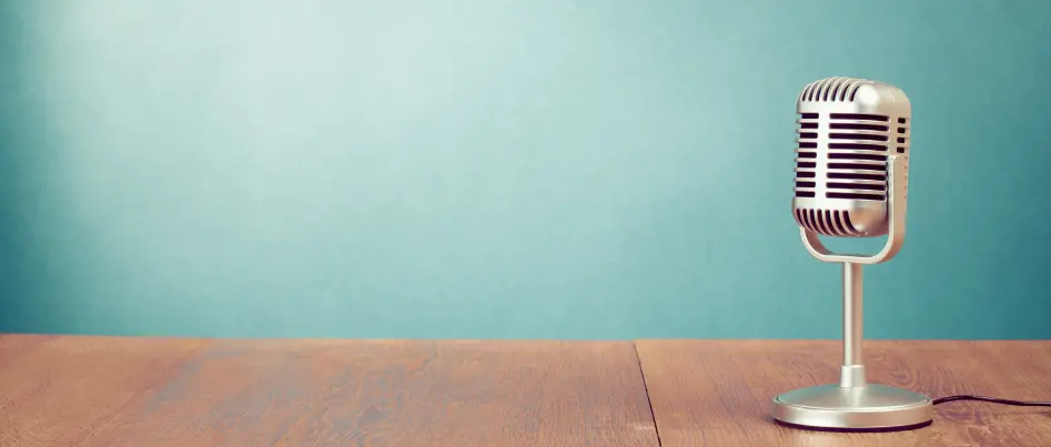 silbernes 50er Jahre Mikrofon 