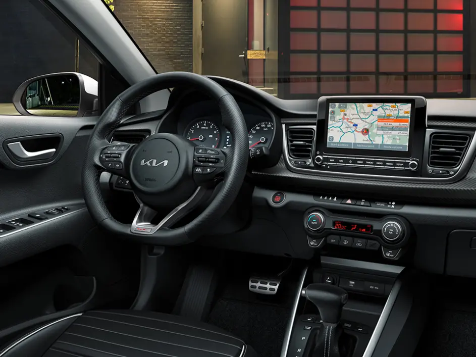 Kia Rio MY22 Cockpitaufnahme mit Navi